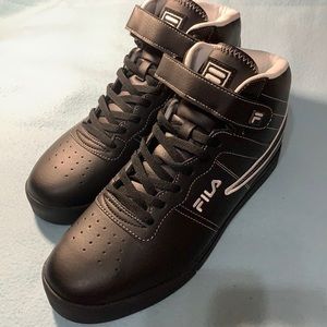 FILA Men's Sneaker - size 9.5